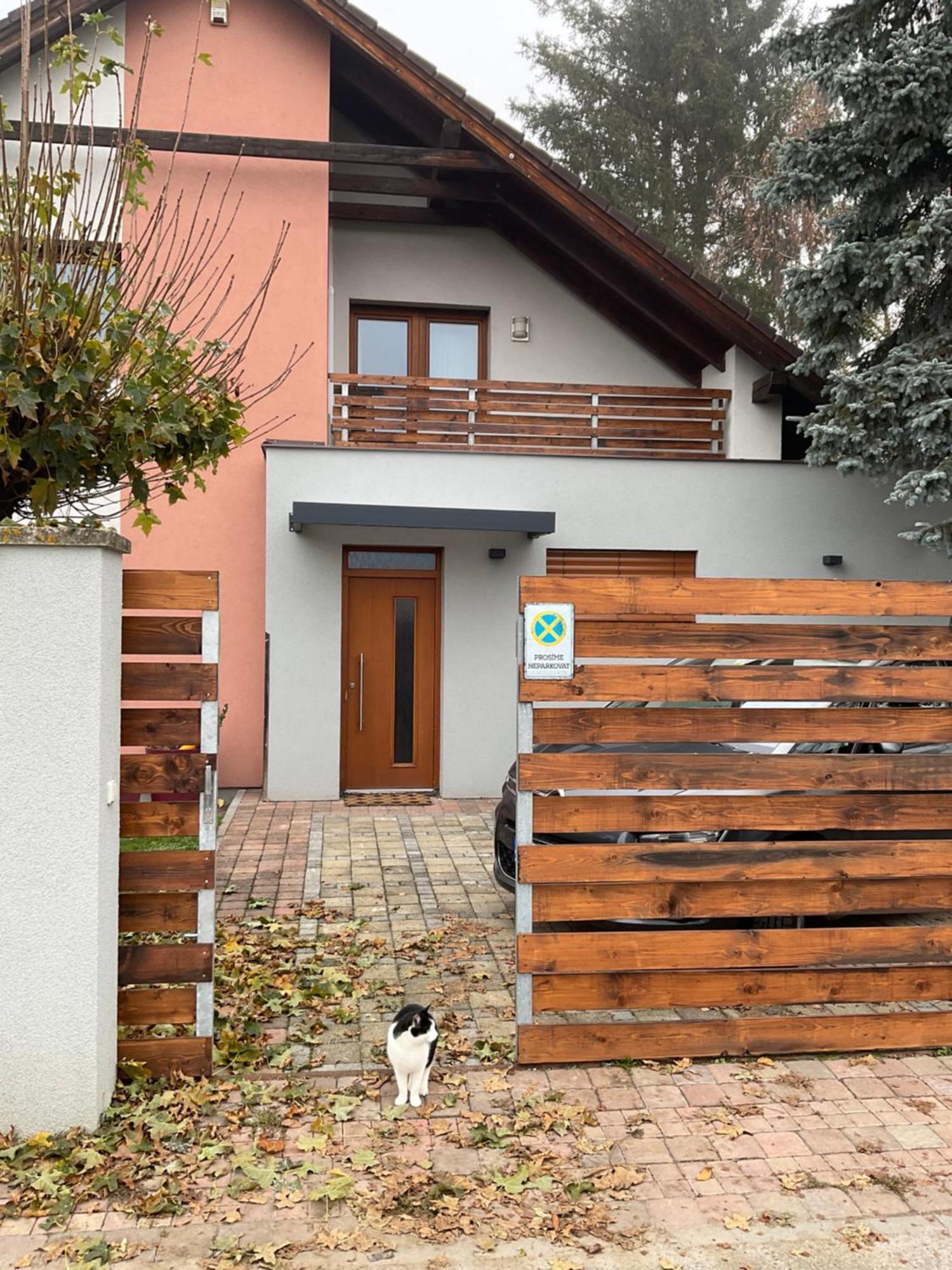 Apartman U Lesa Nové Jirny Eksteriør bilde